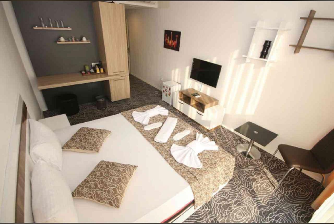 Point Last Büyükçekmece Exteriör bild